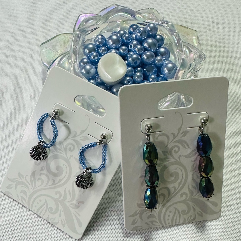 Elegant Blue and Black Beaded Earrings Set